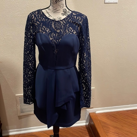 BCBGMaxAzria Dresses & Skirts - NWT Bcbg Maxazria navy peplum dress size 06